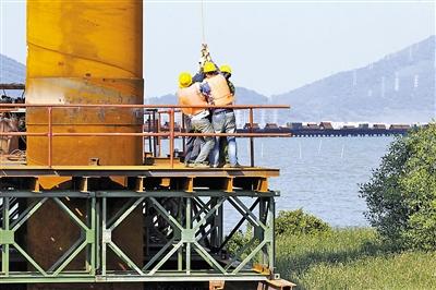 珠海洪鶴大橋全線動工 一橋四塔將成珠海新地標(biāo)